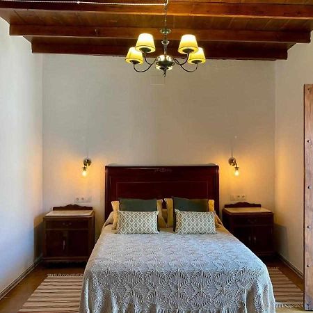 La Casona De La Sierra Villa Higuera De La Sierra  Exterior photo